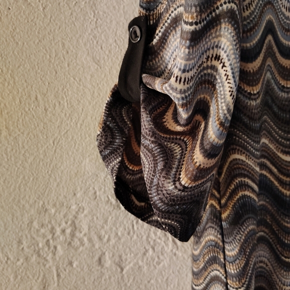 Women's Multicolor Zigzag Top - Picture 8 of 11